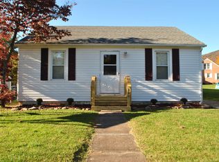 209 Franklin St, Narrows, VA 24124