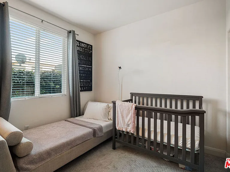 592 E Imperial Ave — Photo 7