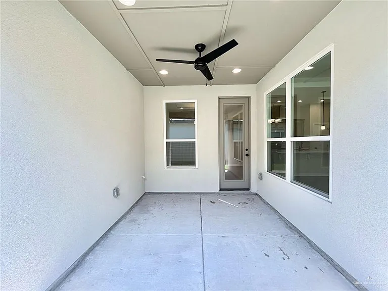 10229 N 15th St — Photo 11
