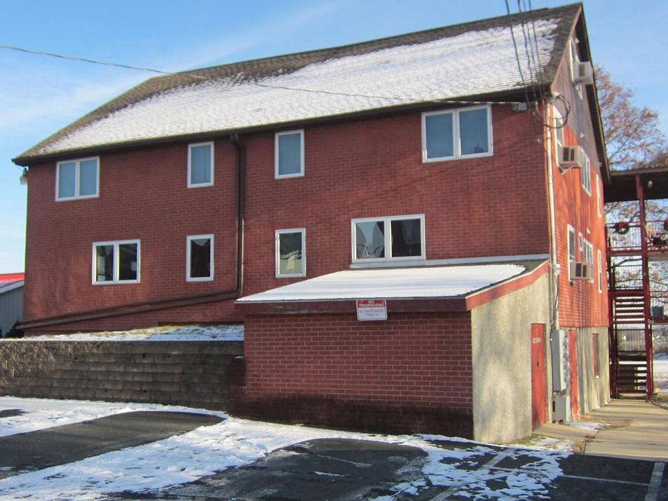 344 Colebrookdale Apts