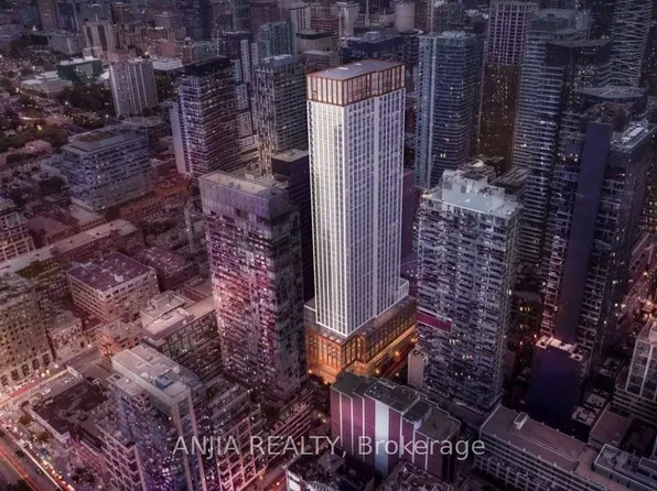 400 King St W, Toronto, ON