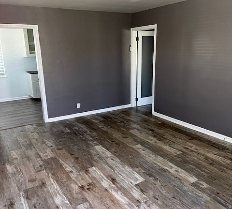 5th image of 640 E Queen St APT 1