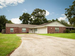 3910 Dolphin Ln, La Porte, TX 77571