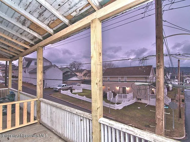 34 Simon Block Ave — Photo 12