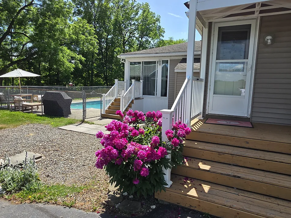 19 Locke Rd
