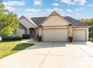 1411 NE Valley Forge Dr, Lees Summit, MO 64086