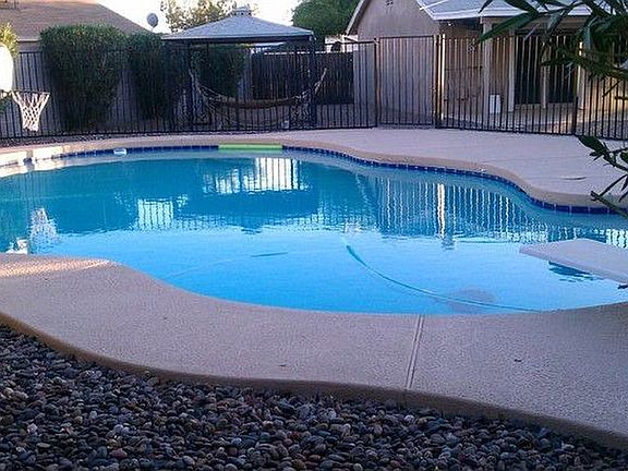 Diving pool