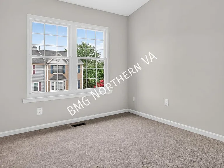 6001 Keble Dr — Photo 47
