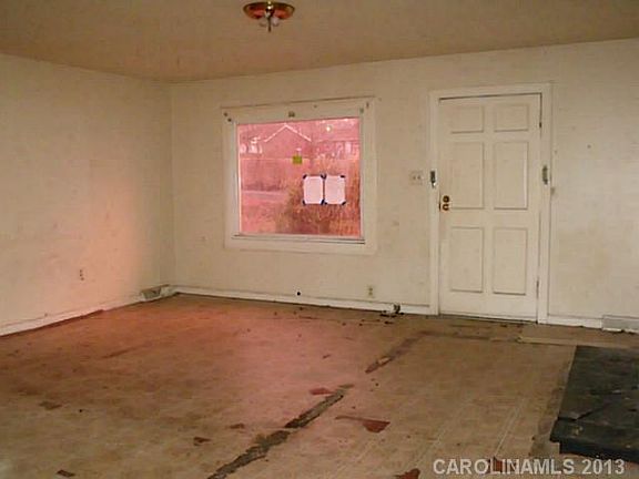 4th image of 601 E Ohio Ave