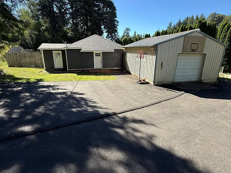 17735 Gerilyn Ct — Photo 2