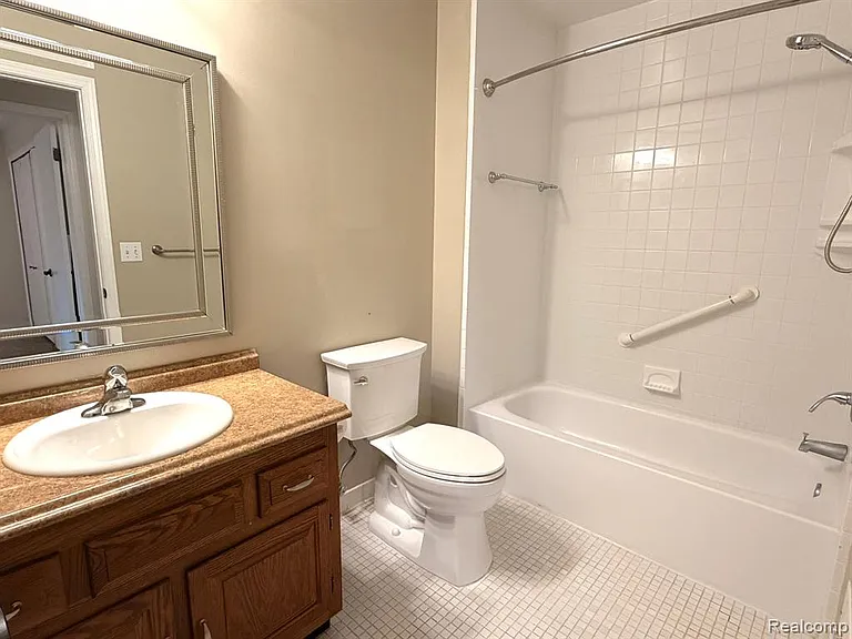 41090 Southwind Dr — Photo 13