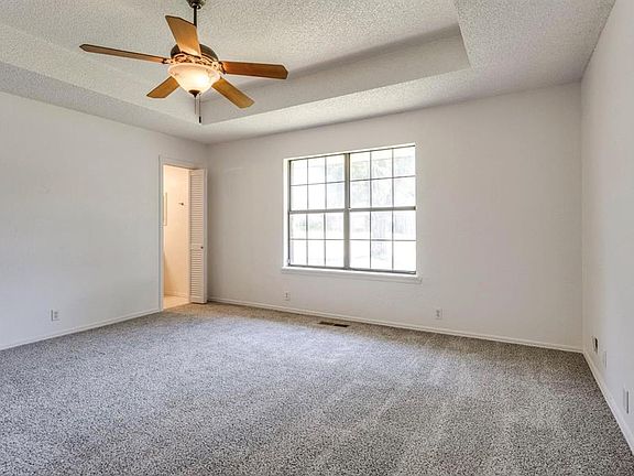 4th image of 2713 Summerfield Dr