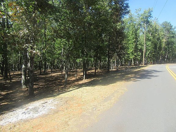 3rd image of 23 Cedar Dr