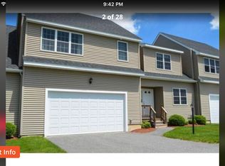 150 Ariel Cir #150, Sutton, MA 01590