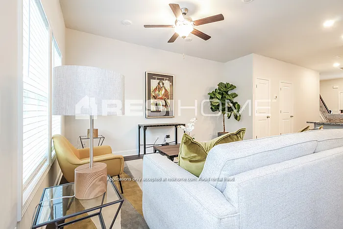 1071 Simmons Trce — Photo 7