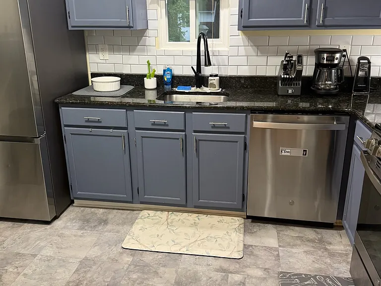 12 Nicholas Ct #12 — Photo 4