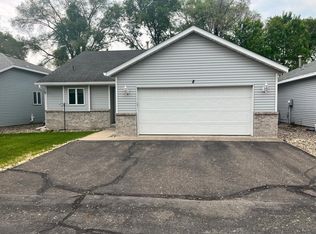 1403 33rd Ave N APT 8, Saint Cloud, MN 56303