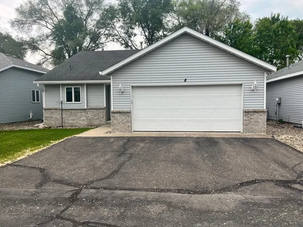 1403 33rd Ave N APT 8, Saint Cloud, MN 56303