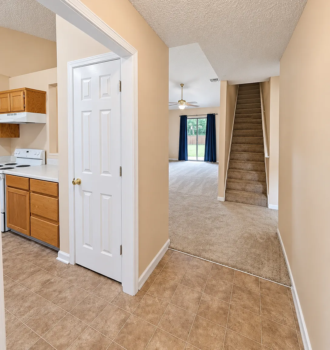 3 bed, 1500 sqft, $1,400 — Photo 2