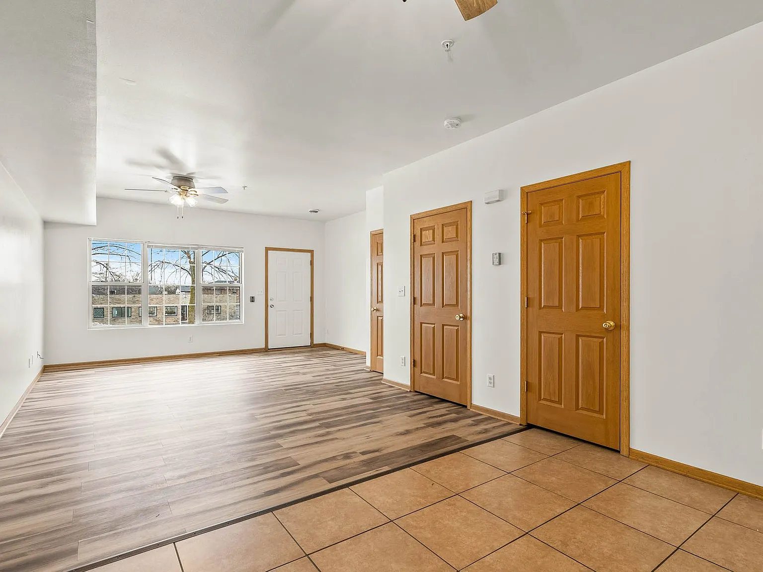 2 bed, 2.5 bath, 1050 sqft, $1,775 — Photo 2