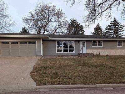 104 S 11th St, Beresford, SD, 57004