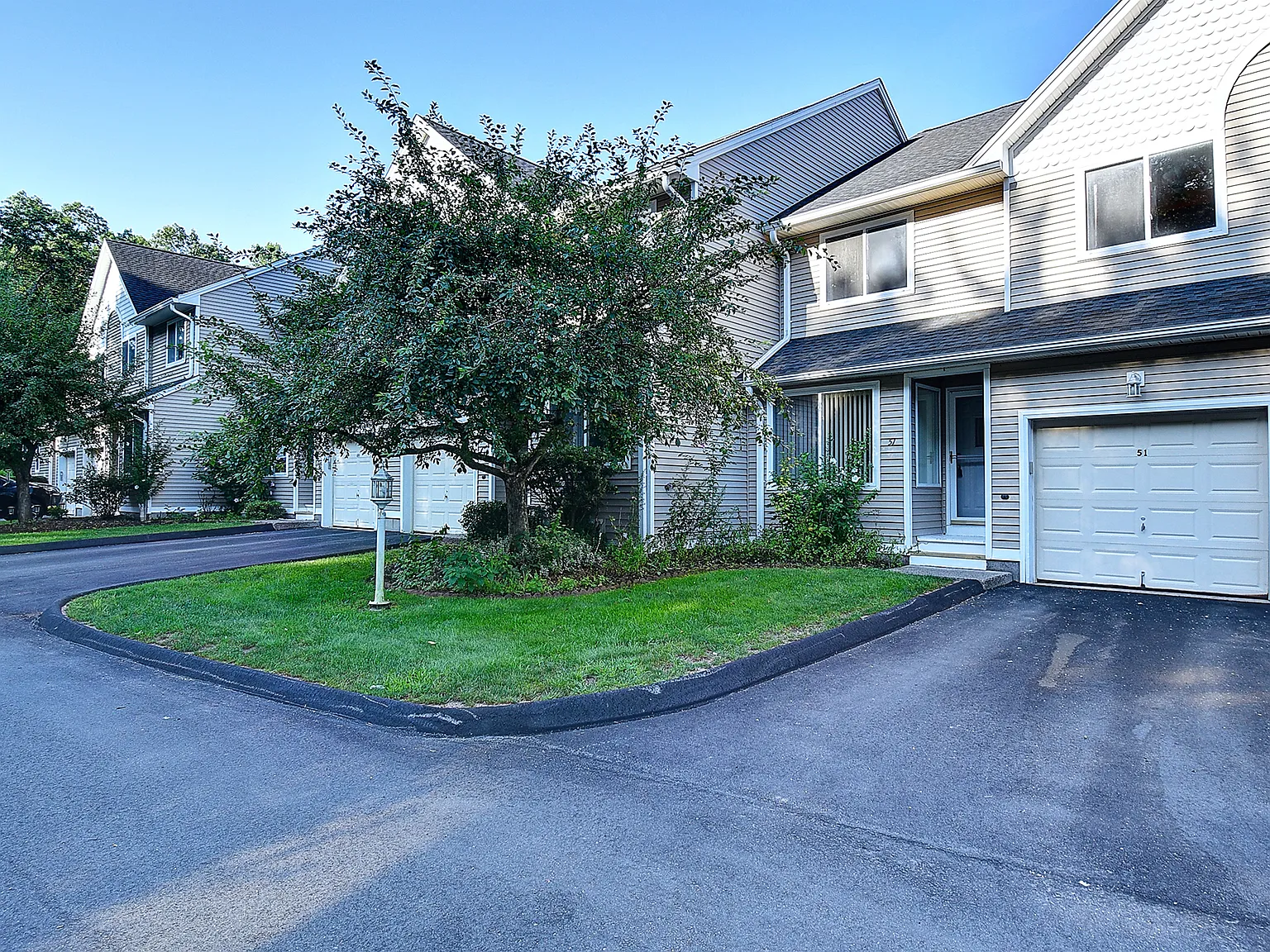 3 bed, 2278 sqft, $3,000 — Photo 4