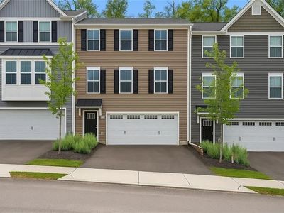 484 Greenwood Dr N, Canonsburg, PA, 15317