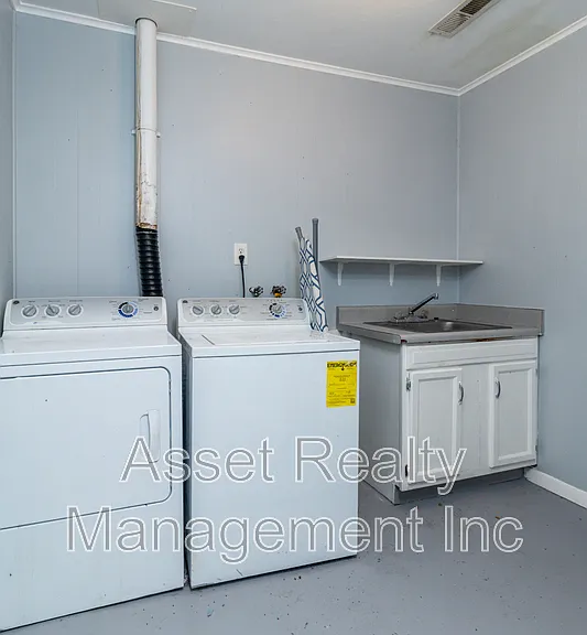 630 Colonial Dr — Photo 18