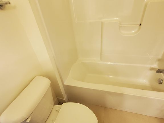 5th image of 614 N Lombardy St #204
