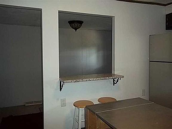 5th image of 10355 Aster St
