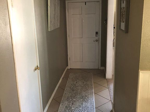 3rd image of 2218 Cimmaron Dr
