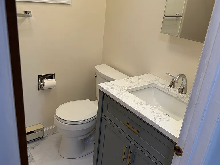 19 Hanover Dr — Photo 8
