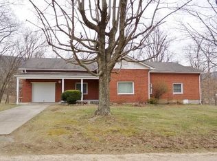 186 Possum Hollow Rd, Narrows, VA 24124