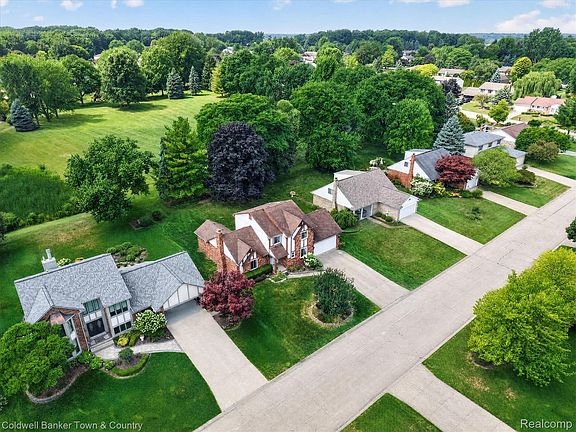 3rd image of 524 Kentucky Dr
