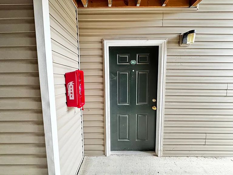 Forest Creek Apartments — Photo 34