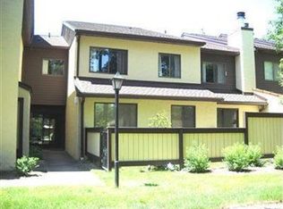 899 Hampton Ridge Dr, Akron, OH 44313