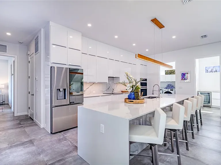 2585 Clematis St — Photo 6