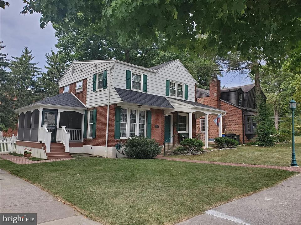 1st image of 2424 Yale Ave