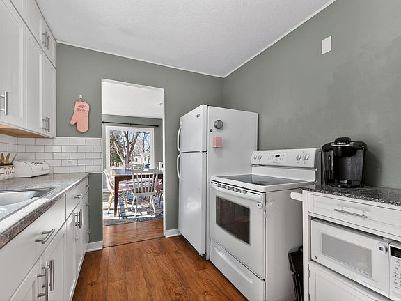 3rd image of 1373 Jefferson St SE