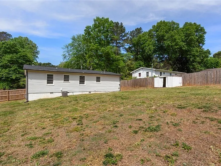 2363 Beverly Ln SW — Photo 23