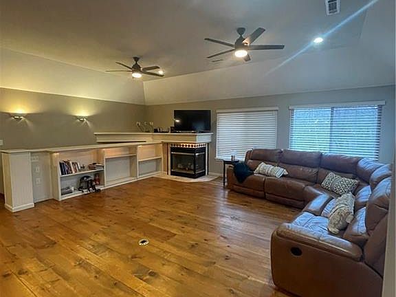 5th image of 23 Tavistock Dr