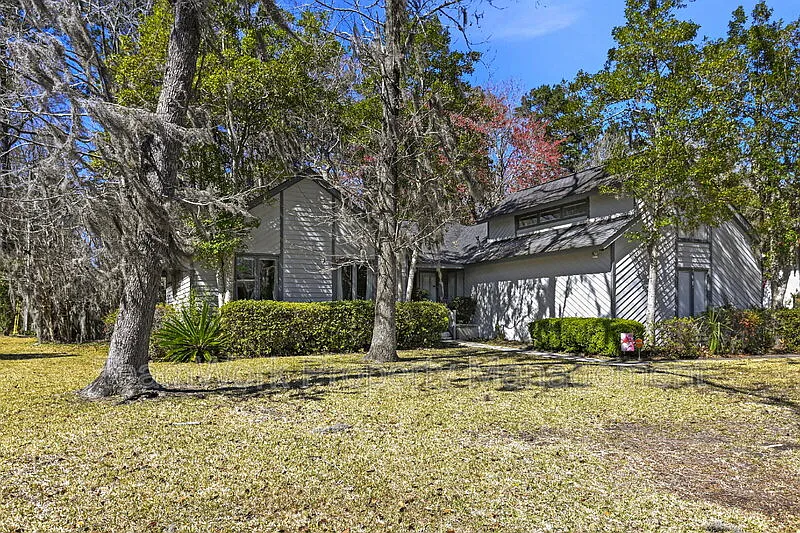 Building Photo - 18 Shadowmoss Pkwy