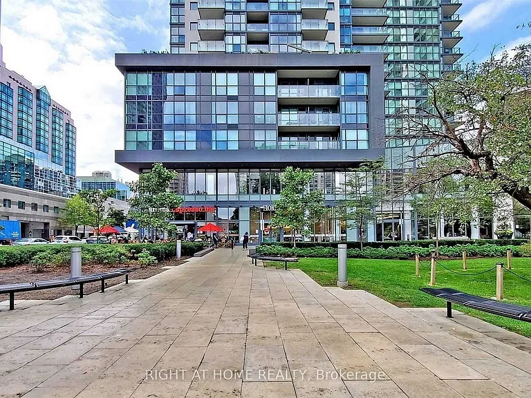 5168 Yonge St #3711 — Photo 9