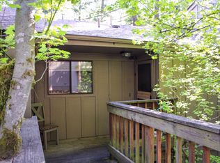 128 Treehill Loop, Eugene, OR 97405