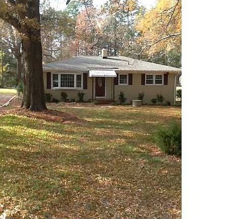 2nd image of 3520 Esther Dr