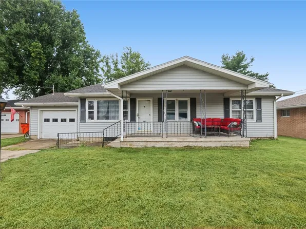 625 Dakota Ave, Mattoon, IL 61938