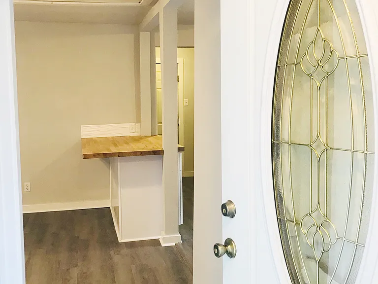 326 Grenet St — Photo 3