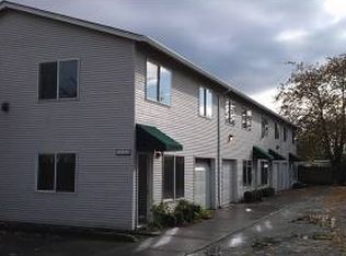 7406 SE Henderson St APT B, Portland, OR 97206