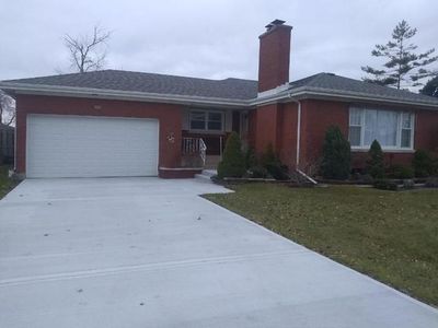 7747 Long Ave, Burbank, IL, 60459