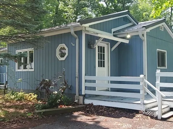 75 Woodruff Rd, Clinton, MA 01510